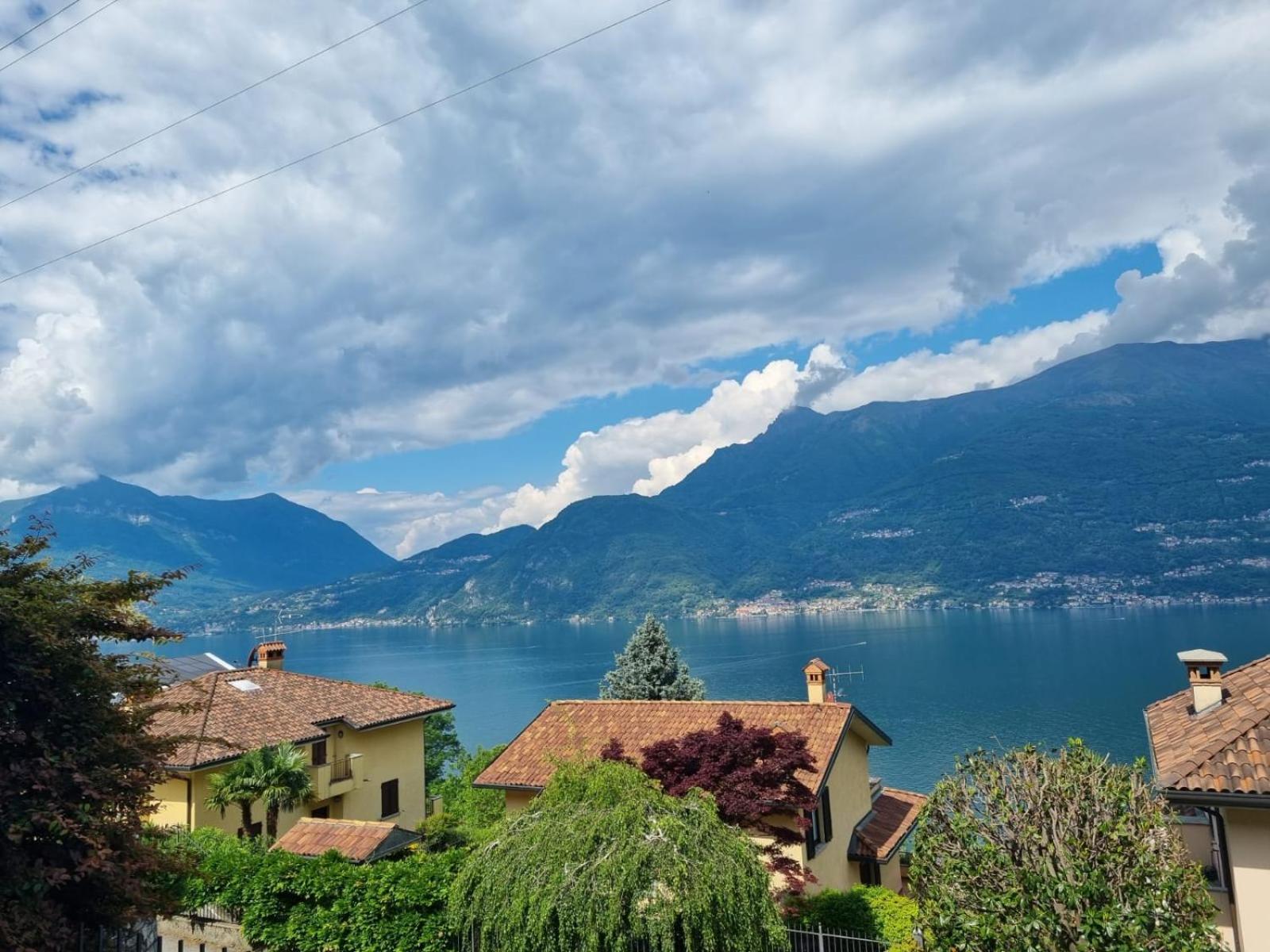 Apartment With Garden And Terrace Beautiful Lake View Bellano Bagian luar foto