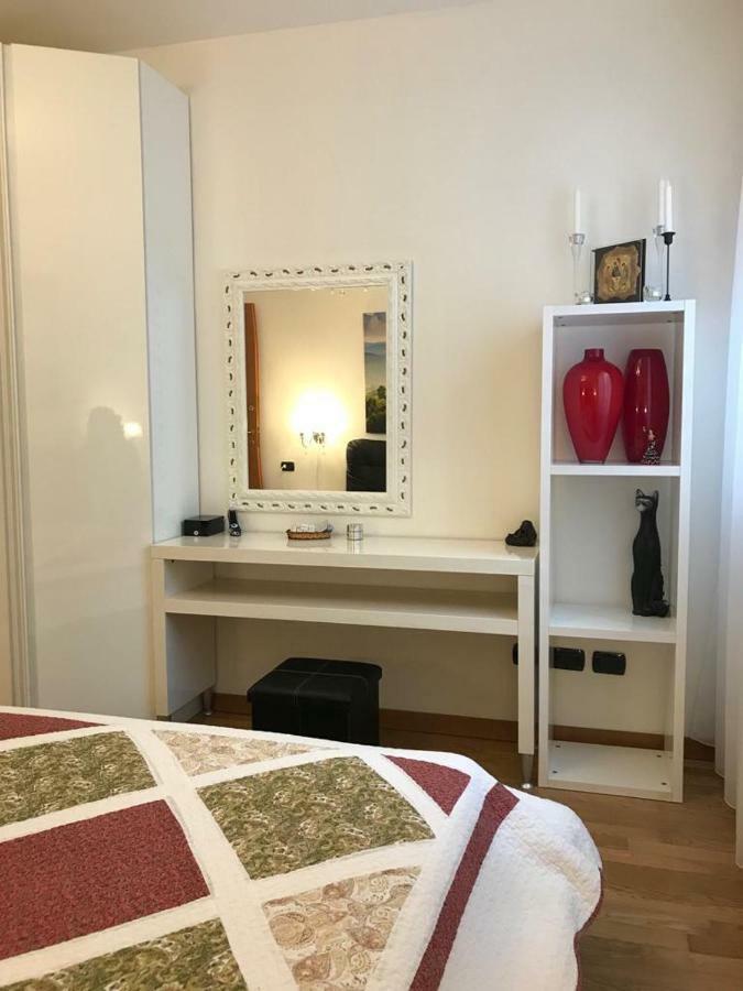 Apartment With Garden And Terrace Beautiful Lake View Bellano Bagian luar foto