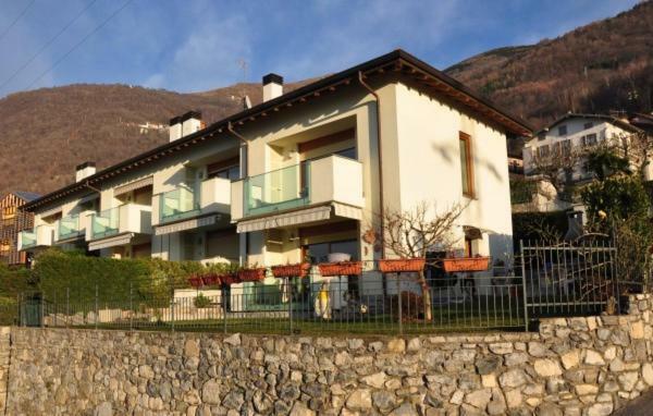 Apartment With Garden And Terrace Beautiful Lake View Bellano Bagian luar foto